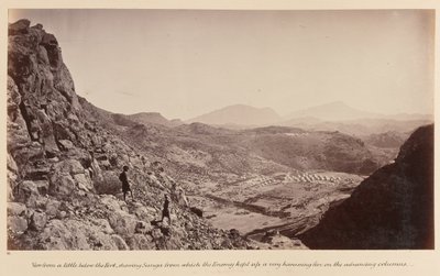 Vue depuis un peu en dessous du Fort, montrant Sunga d