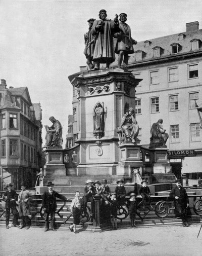 Monument en mémoire de Gutenberg (v.1397-1468) inventeur allemand de l