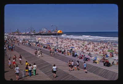 Promenade, plage, quai du casino, Seaside Heights, New Jersey, États-Unis - John Margolies