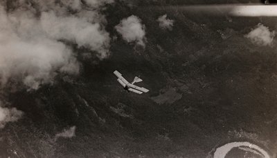 Un avion autrichien survole - Josef Zohles