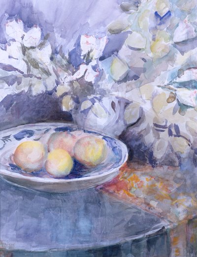 Plat de Delft sur une table circulaire - Karen Armitage
