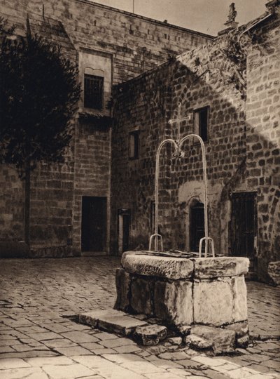 Nazareth, puits dans la cour de l