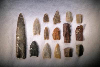 Premiers Américains; Pointes de Clovis; Blackwater Draw; Nouveau-Mexique; site type pour Clovis, 2000 (photo) - Kenneth Garrett