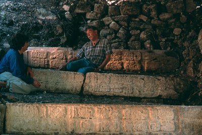 Maya; Guatemala; Ruta Maya, Dos Pilas. Arthur Demarest, Federico Fashen - Kenneth Garrett