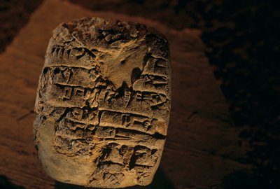 Urkesh, Empire Hourrite, Syrie, 2400 av. J.-C., Giorgio Buccellati, tablette cunéiforme, 2004 (photo) - Kenneth Garrett