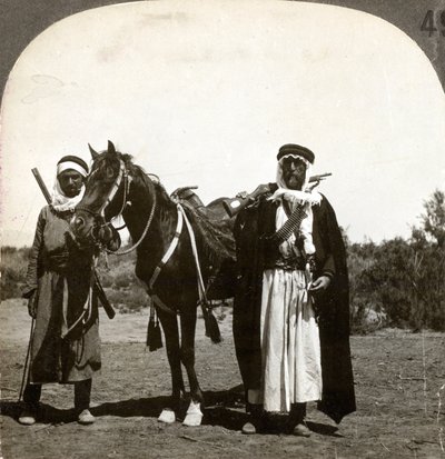 Un cheikh et son garde du corps, Syrie, 1900s - Keystone View Company
