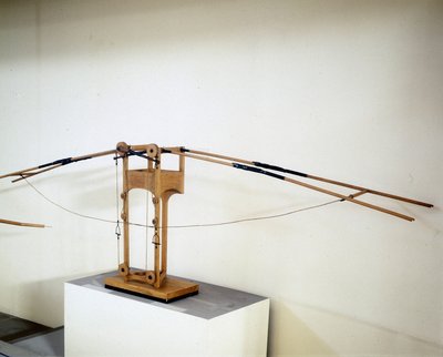 Machine pour voler avec des ailes, modèle selon le dessin de Léonard de Vinci. Musée des Sciences et Techniques, Milan. - Leonardo da (after) Vinci