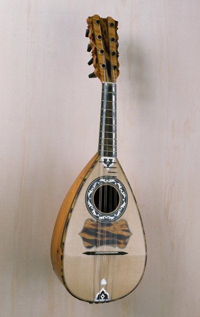Mandoline napolitaine, instrument de musique fabriqué dans l