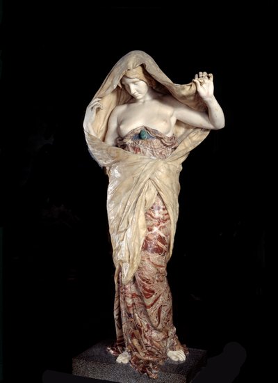 La Nature dévoilée par la science, sculpture en marbre et onyx de Louis Ernest Barrias (1841-1905) 1899. Paris, Musée d