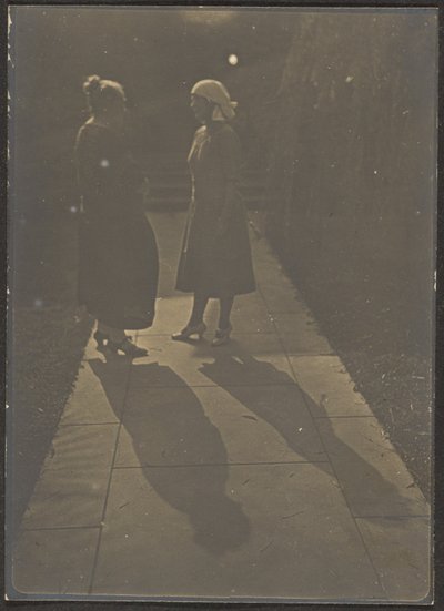 [Deux femmes et des ombres] - Louis Fleckenstein