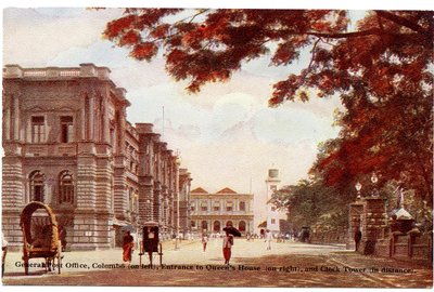 Bureau de poste général, Colombo (à gauche), entrée de la Maison de la Reine (à droite), et tour de l