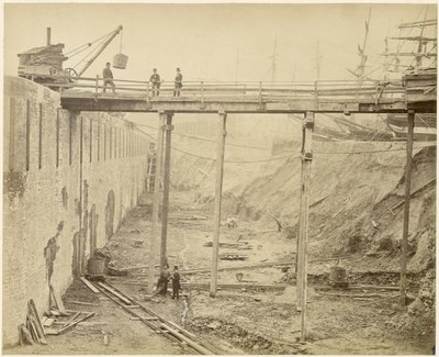 Construction du bassin élargi de Limehouse, Londres, mai 1869 - Lucas and Tuck