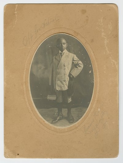 Photographie de Lucius Harper Jr. partant à l