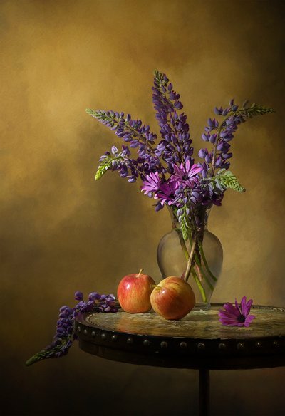 Lupins et pommes aux couleurs éclatantes - Lydia Jacobs