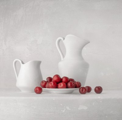 Prunes fraîches et cruches - Margareth Perfoncio