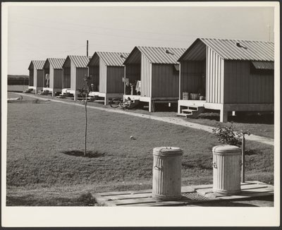 Logements pour les cueilleurs de légumes migrateurs, camps de travail Osceola, construits par la FSA, Belle Glade, Floride - Marion Post Wolcott