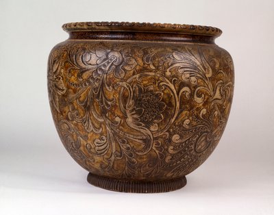 Grande jardinière des frères Martin décorée de plantes et de feuillages enroulés, 1888 - Martin Brothers