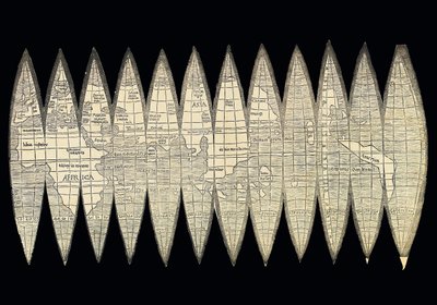 Carte du monde sous forme de fuseaux de globe terrestre, 1507 - Martin Waldseemuller