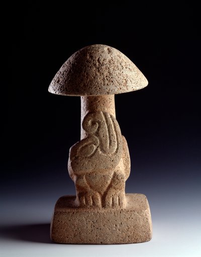 Art précolombien, civilisation maya, période préclassique : sculpture en basalte en forme de champignon avec la représentation d