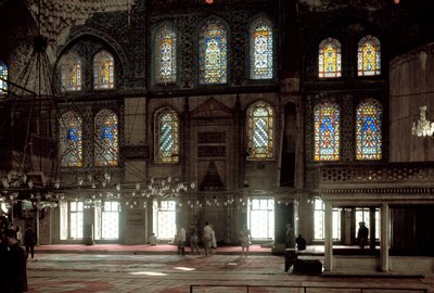 Art ottoman : vue intérieure de la Mosquée Bleue construite entre 1609 et 1617 - Mehmet Aga