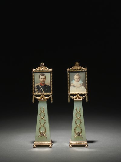 Miniatures encadrées : Portrait du Tsar Nicolas II et Portrait de la Grande-Duchesse Olga, firme de Peter Carl Fabergé - Michael Evlampievich Perkhin