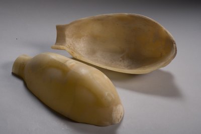Vase en deux parties en forme de canard (albâtre) - Middle Kingdom Egyptian