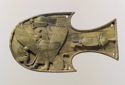 Œillère de cheval sculptée en relief avec un sphinx assis, vers 8ème siècle av. J.-C. - Neo Assyrian Neo Assyrian