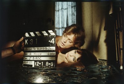 Michael Blodgett et Dolly Read sur le plateau de 
