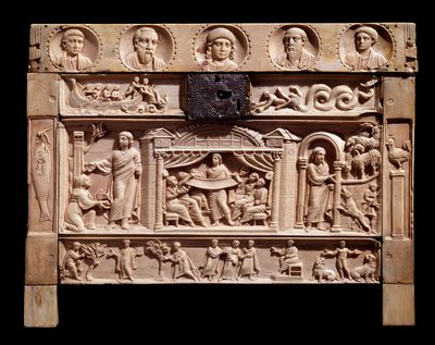 Reliquaire avec reliefs représentant des scènes de l