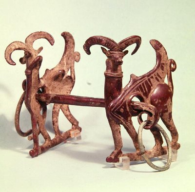 Mors de cheval décorés de deux bouquetins, de Lorestan, Iran - Period Neo Elamite