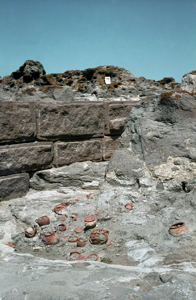 Civilisation des Phéniciens : site du tophet de la ville punique de Sulcis sur l