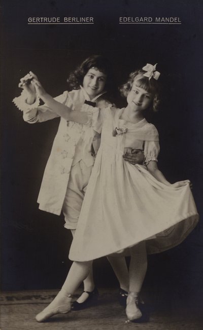 Gertrude Berliner et Edelgard Mandel, actrices allemandes - Photographer German