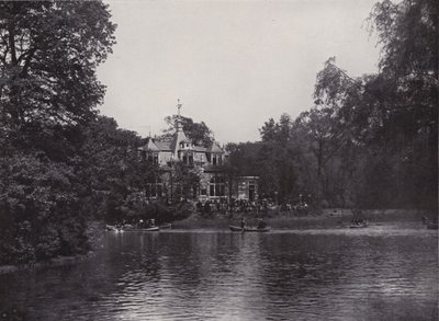 Grand Jardin, lac Karola et restaurant - Photographer German
