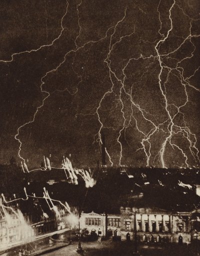 Éclairs sur la ville de Leipzig, Allemagne, pendant un orage - Photographer German