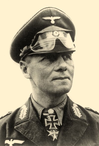 Portrait du général Erwin Rommel vers 1942 - Photographer German