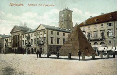 Hôtel de ville et pyramide, Karlsruhe, Allemagne - Photographer German