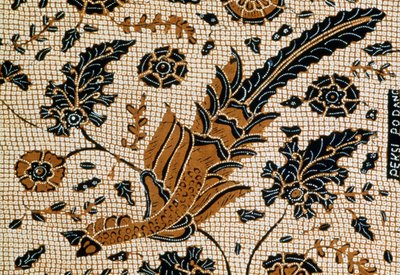 Batik avec motif traditionnel appelé peksi podang, Surakarta, Java, Indonésie (détail) - Blaise Nicolas Le Sueur