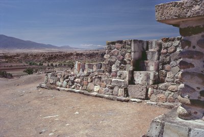 Un escalier intégré dans un mur, période post-classique tardive - Pre Columbian