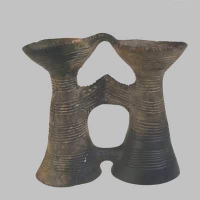 Vase en forme de jumelles, 4400-4200 av. J.-C. - Prehistoric Russian Culture