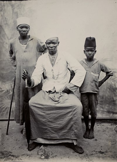 Homme et deux garçons, Tanzanie - R. V. Pereira