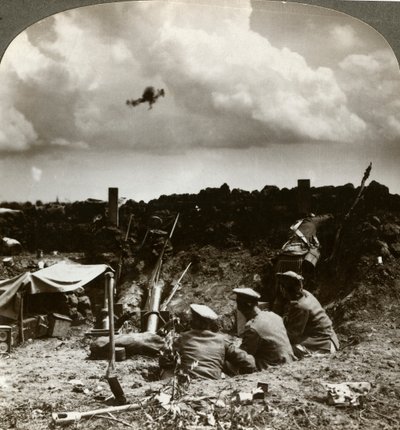 Mortiers dans les tranchées, Première Guerre mondiale, 1914-1918 - Realistic Travels Publishers