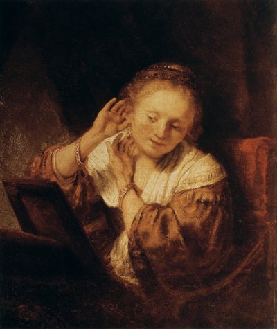 Jeune femme avec des boucles d