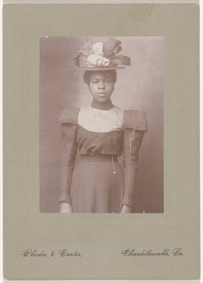 Portrait de femme, c. 1910 (photo) - Rhodes & Carter
