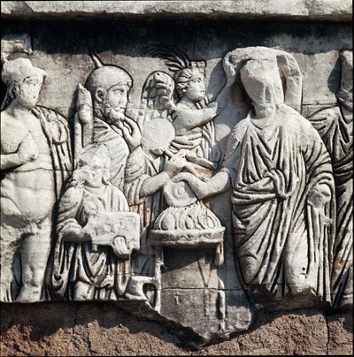 Décennalie de la tétrarchie, représentant un tétrarque couronné par une Victoire faisant une libation au dieu Mars - Roman