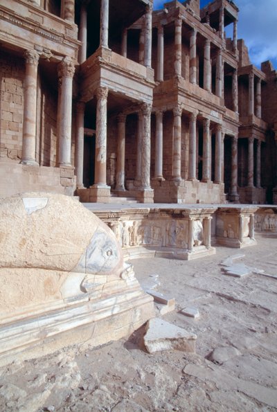 Dauphins, décoration dans le proscenium, théâtre romain, Sabratha (Liste du patrimoine mondial de l