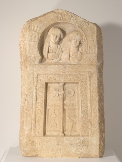 Stèle funéraire du prêtre Dionysios et de sa femme, Tertia, vers 240-260 - Roman