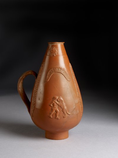 Cruche piriforme avec décoration appliquée de léopard ou guépard attaquant un condamné, Pan ivre violant une ménade - Roman