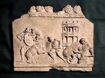 ART ROMAIN : Bas-relief en terre cuite représentant trois gladiateurs affrontant un ... - Roman