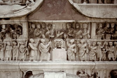 Art romain : bas-relief en marbre représentant la distribution de subsides au peuple dans le forum de César. 312-315 ap. J.-C. Arc de Constantin, Rome - Roman