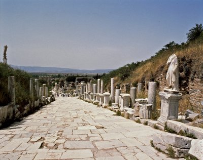 Vue de la rue des Curètes vers la bibliothèque de Celsus - Roman